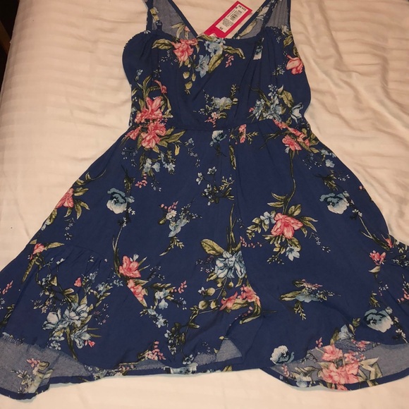 BRAND NEW! TAGS STILL ON - Picture 2 of 4